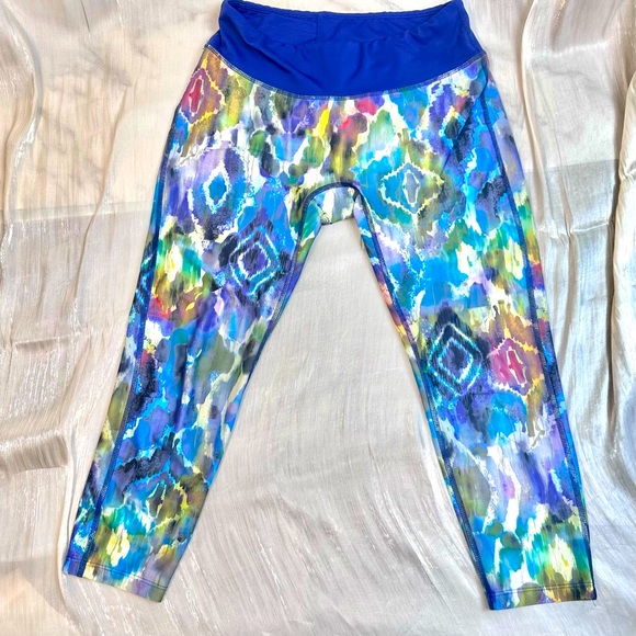 PRISMSPORT womens Medium purple green watercolor wicking cropped leggings - Picture 1 of 9